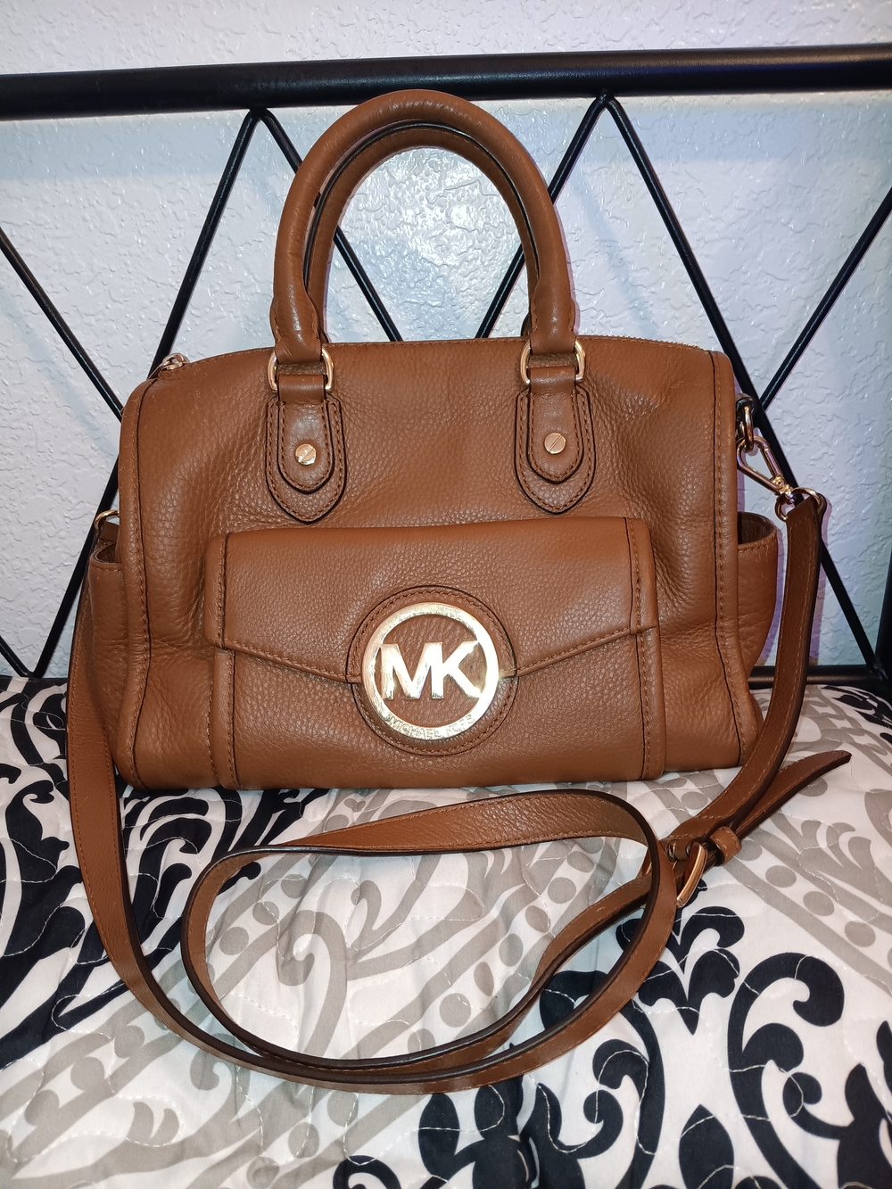 Michael Kors Preloved Brown Leather Satchel with Shoulder Strap